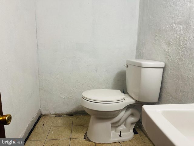 2305 S 9TH ST, Philadelphia, PA 19148