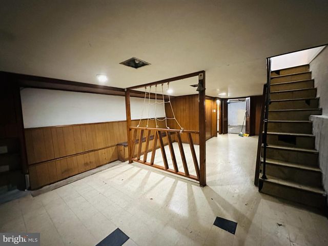 2305 S 9TH ST, Philadelphia, PA 19148