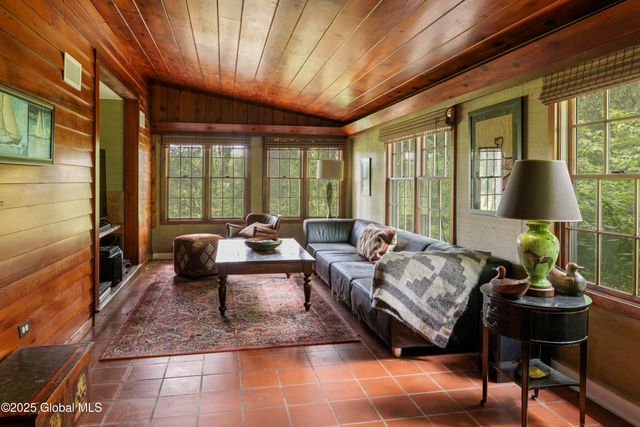 148 Rowe Road, Milan, NY 12571