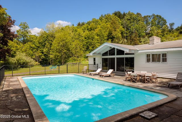 148 Rowe Road, Milan, NY 12571