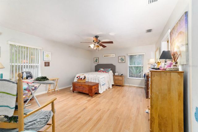 102 WHIRLWIND WAY, Hawthorne, FL 32640