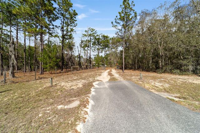 102 WHIRLWIND WAY, Hawthorne, FL 32640