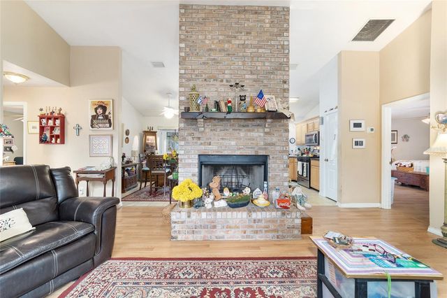 102 WHIRLWIND WAY, Hawthorne, FL 32640