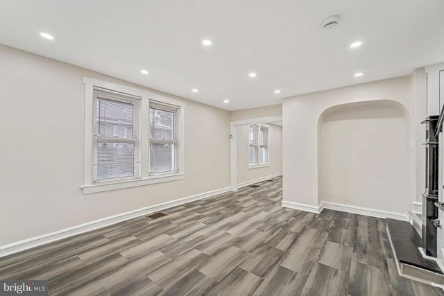 2744 GARFIELD AVE, Camden, NJ 08105