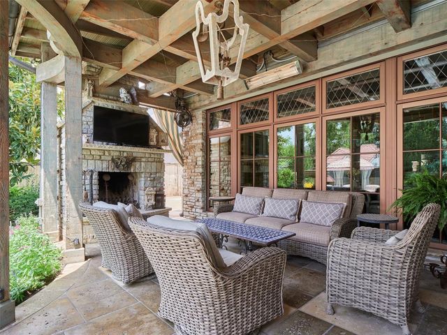 1102 Huntington Avenue, Nichols Hills, OK 73116