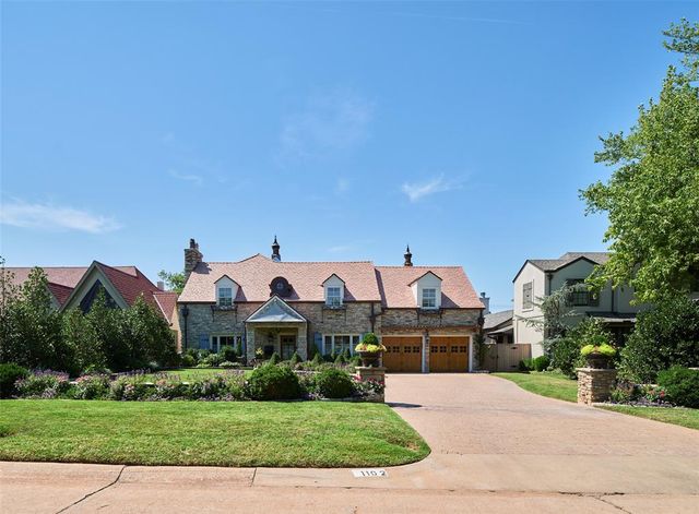 1102 Huntington Avenue, Nichols Hills, OK 73116