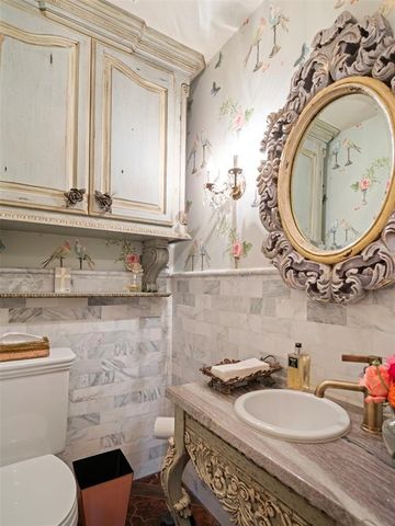 1102 Huntington Avenue, Nichols Hills, OK 73116