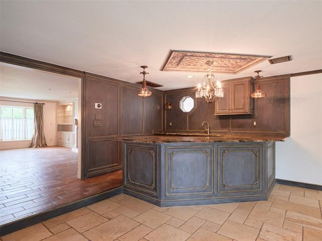 1102 Huntington Avenue, Nichols Hills, OK 73116