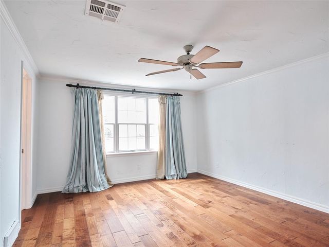 1102 Huntington Avenue, Nichols Hills, OK 73116