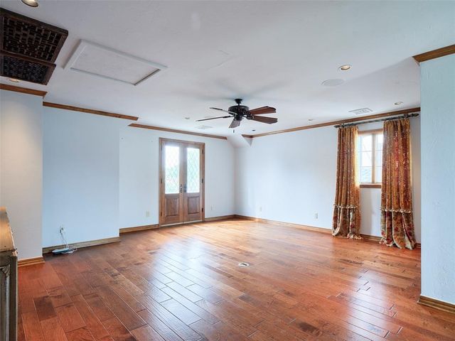 1102 Huntington Avenue, Nichols Hills, OK 73116