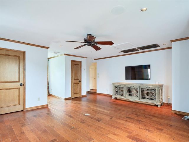 1102 Huntington Avenue, Nichols Hills, OK 73116