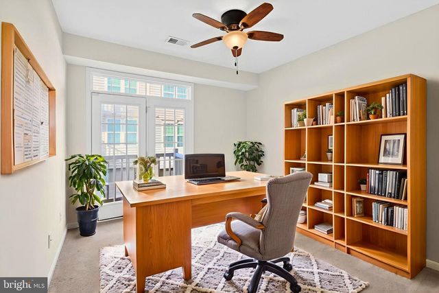 6932 KONA DR, Gainesville, VA 20155