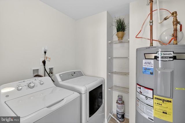 6932 KONA DR, Gainesville, VA 20155