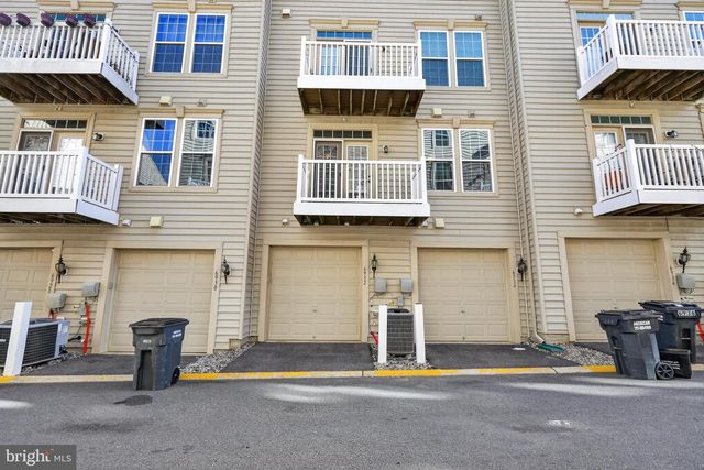 6932 KONA DR, Gainesville, VA 20155