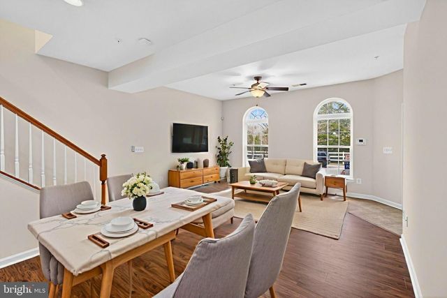 6932 KONA DR, Gainesville, VA 20155