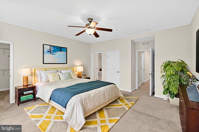 6932 KONA DR, Gainesville, VA 20155