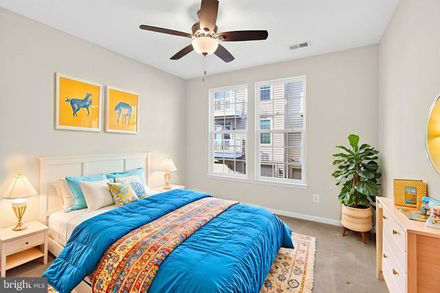 6932 KONA DR, Gainesville, VA 20155