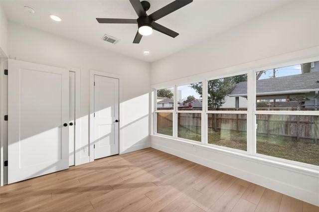 4413 Roseland Street, Houston, TX 77006