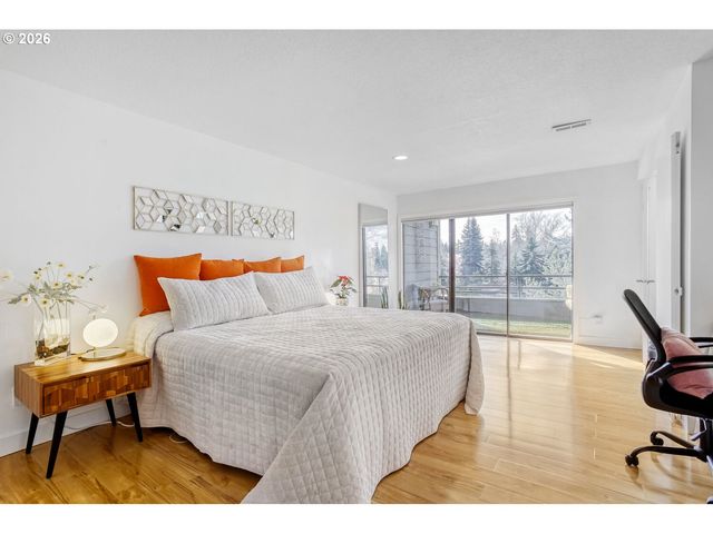 17011 Sw VERSAILLES Ln, Portland, OR 97224