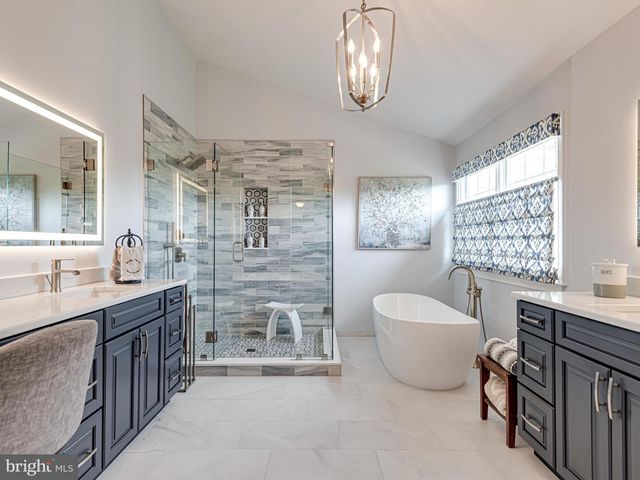 23 L'ENFANT CT, Glen Mills, PA 19342