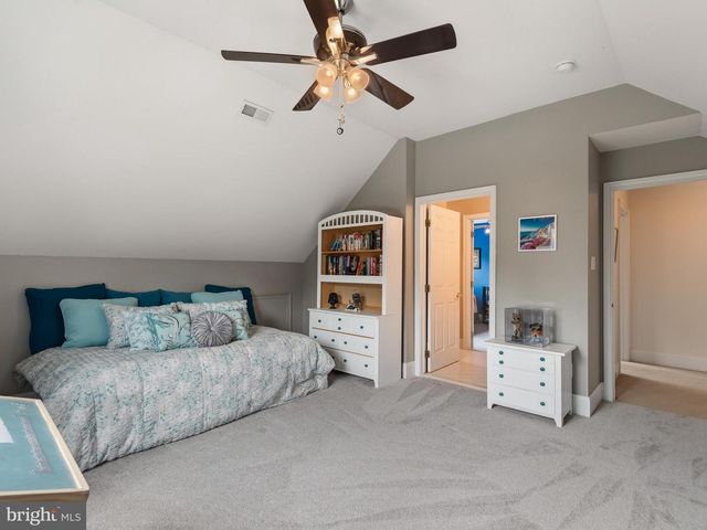 23 L'ENFANT CT, Glen Mills, PA 19342