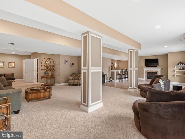 23 L'ENFANT CT, Glen Mills, PA 19342