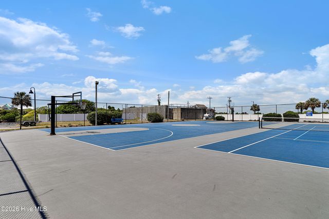 1904 E Fort Macon Road 355, Atlantic Beach, NC 28512