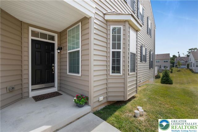 4643 Woodbrush Way, Upper Macungie Twp, PA 18104