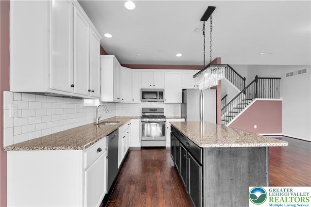 4643 Woodbrush Way, Upper Macungie Twp, PA 18104