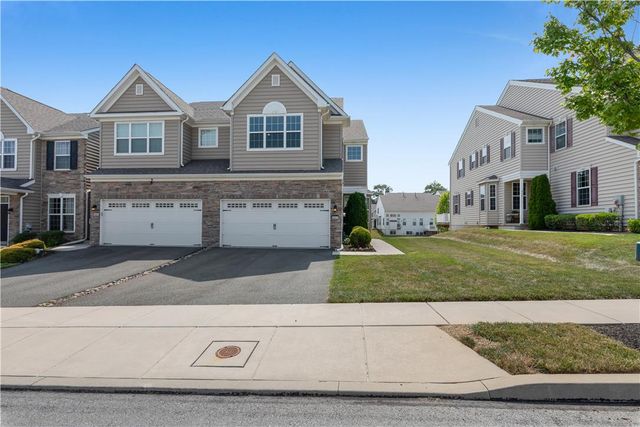 4643 Woodbrush Way, Upper Macungie Twp, PA 18104