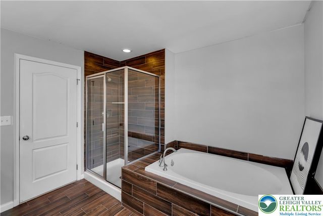 4643 Woodbrush Way, Upper Macungie Twp, PA 18104