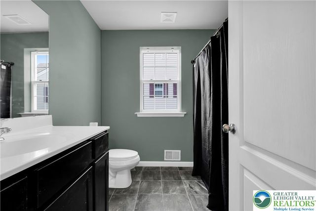 4643 Woodbrush Way, Upper Macungie Twp, PA 18104