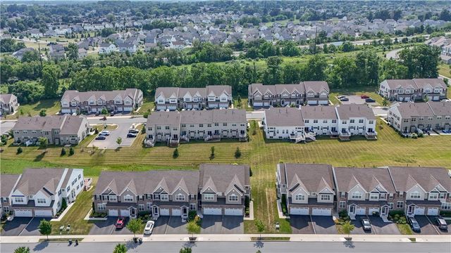 4643 Woodbrush Way, Upper Macungie Twp, PA 18104