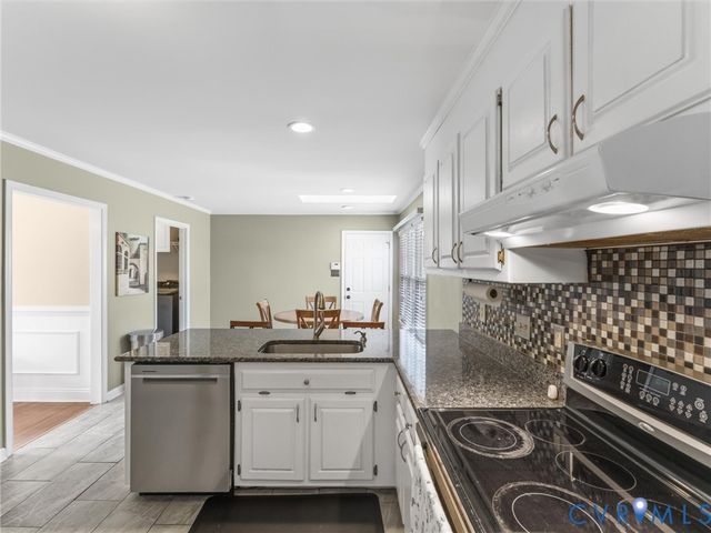 13702 Nashua Ter, Midlothian, VA 23112