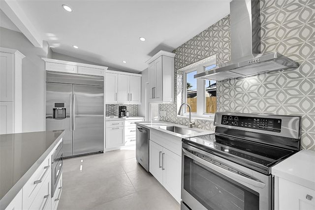 441 SE 14th Avenue, Pompano Beach, FL 33060