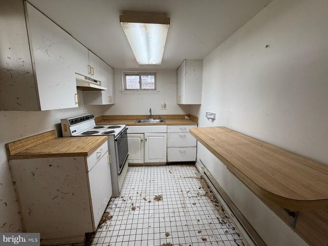 4802 HAMILTON ST, Hyattsville, MD 20781