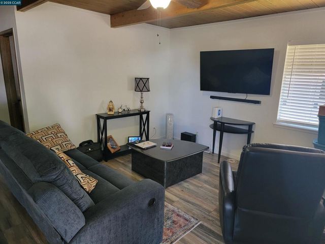 573 Levee Rd, Bay Point, CA 94565