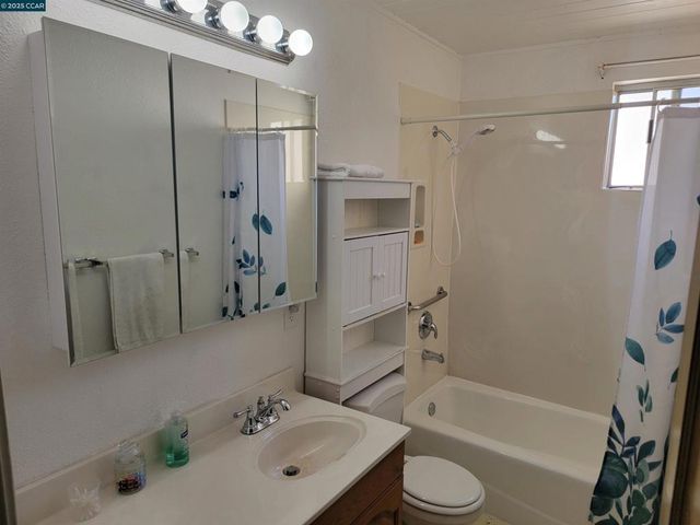 573 Levee Rd, Bay Point, CA 94565