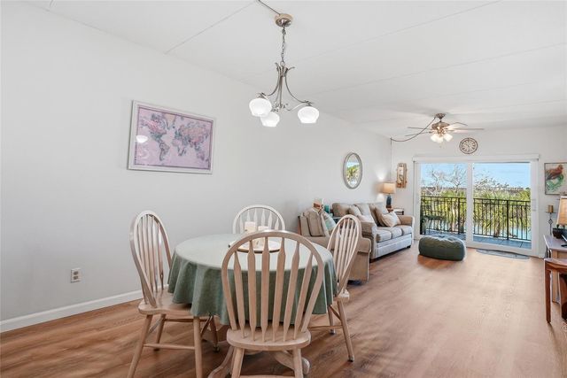 11901 LAGOON LANE 303, Treasure Island, FL 33706