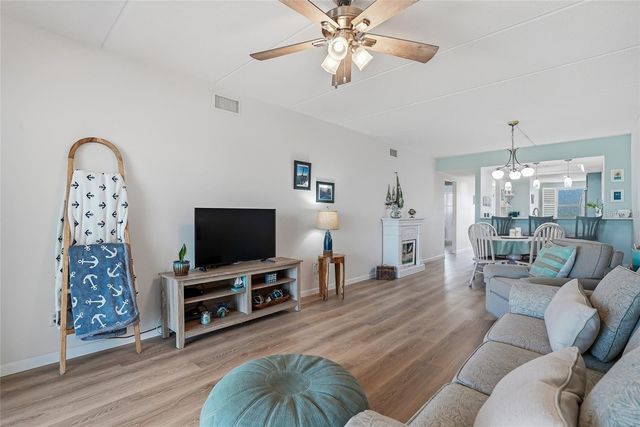 11901 LAGOON LANE 303, Treasure Island, FL 33706