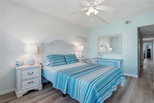 11901 LAGOON LANE 303, Treasure Island, FL 33706