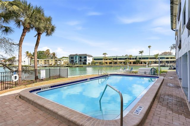 11901 LAGOON LANE 303, Treasure Island, FL 33706