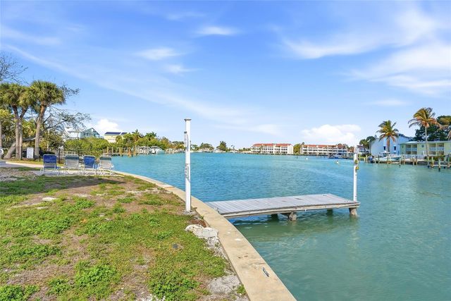 11901 LAGOON LANE 303, Treasure Island, FL 33706