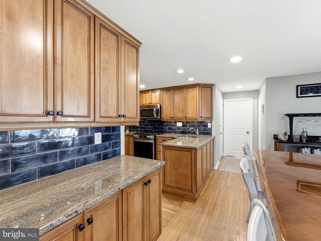 722 CHATHAM RD, Somerdale, NJ 08083