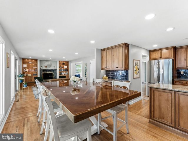 722 CHATHAM RD, Somerdale, NJ 08083