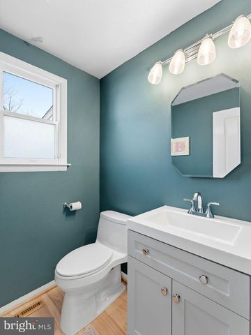 722 CHATHAM RD, Somerdale, NJ 08083