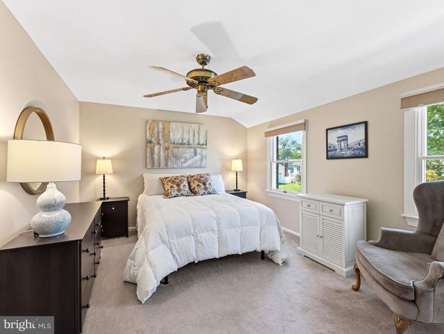 722 CHATHAM RD, Somerdale, NJ 08083