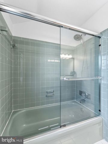 722 CHATHAM RD, Somerdale, NJ 08083