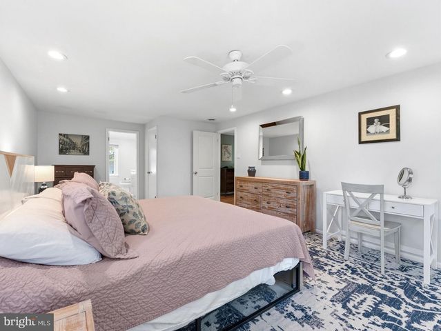 722 CHATHAM RD, Somerdale, NJ 08083