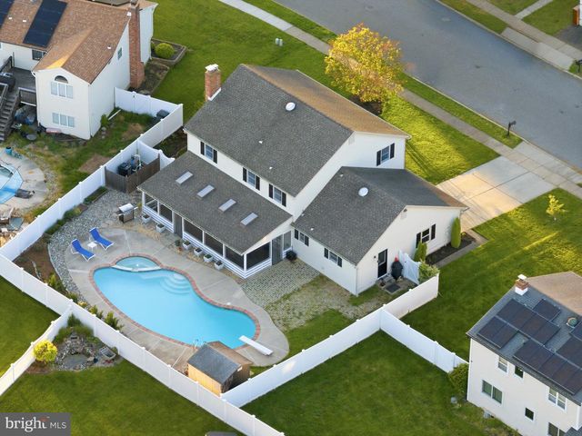 722 CHATHAM RD, Somerdale, NJ 08083